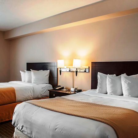 Quality Inn Airport West Mississauga Exterior foto