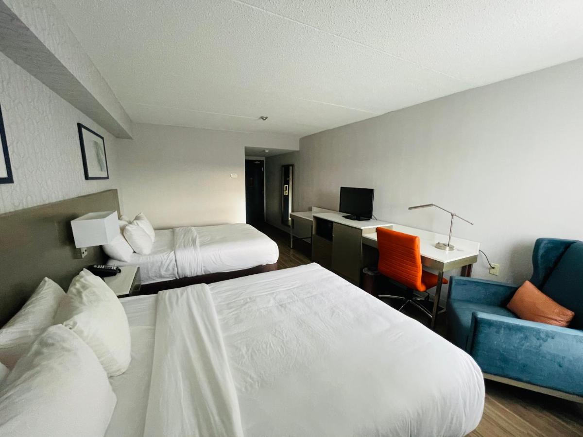 Quality Inn Airport West Mississauga Exterior foto