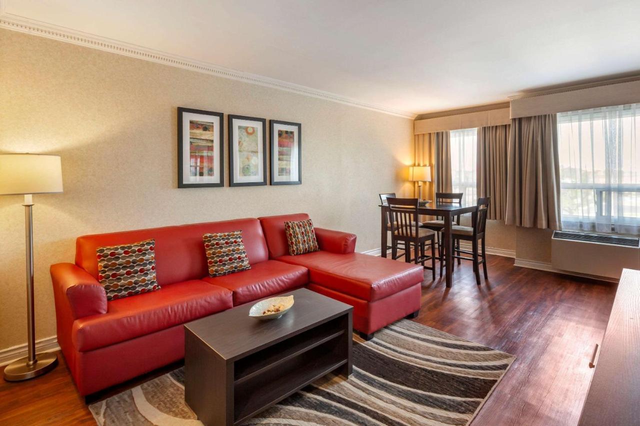 Quality Inn Airport West Mississauga Exterior foto
