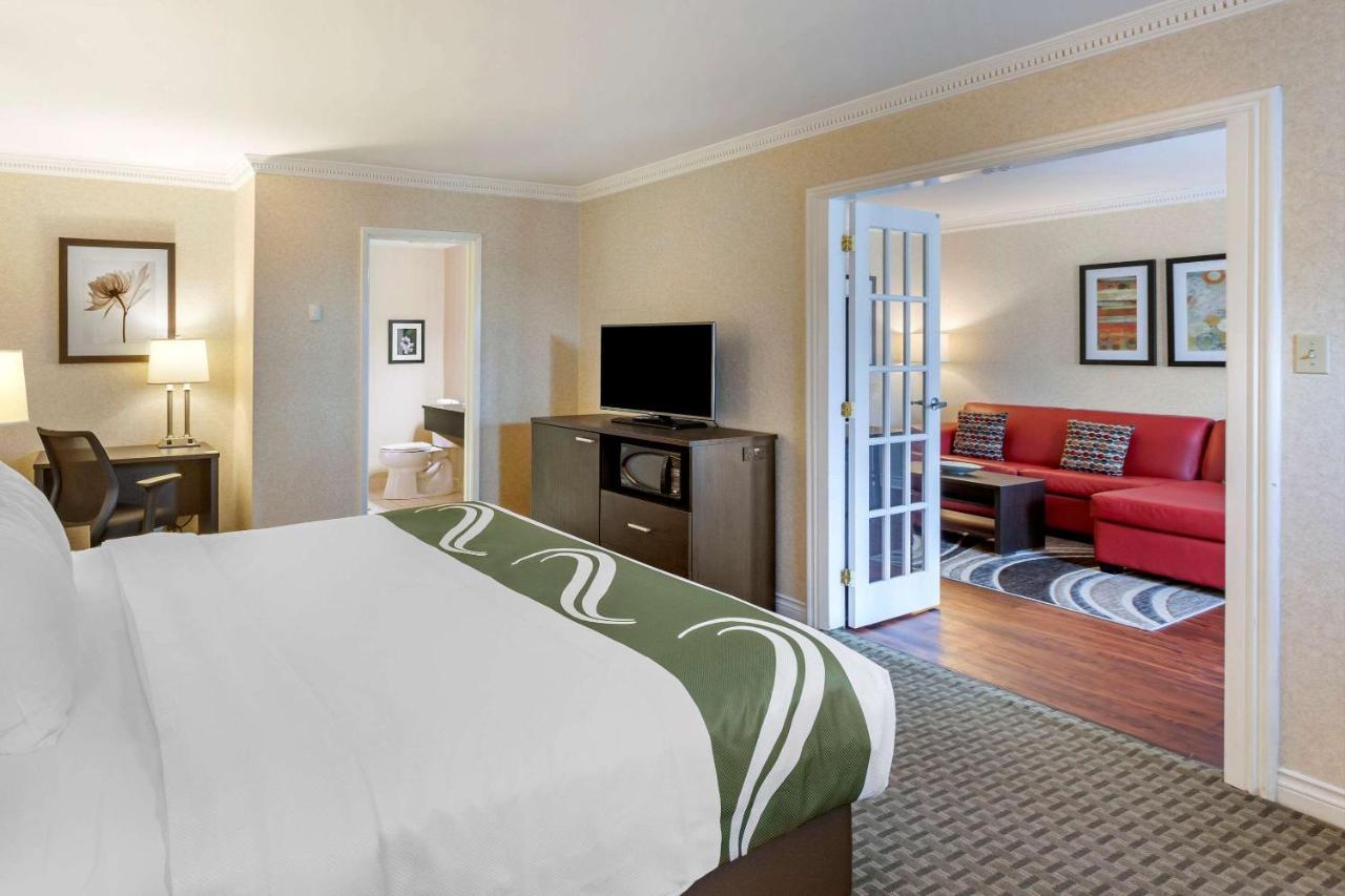 Quality Inn Airport West Mississauga Exterior foto