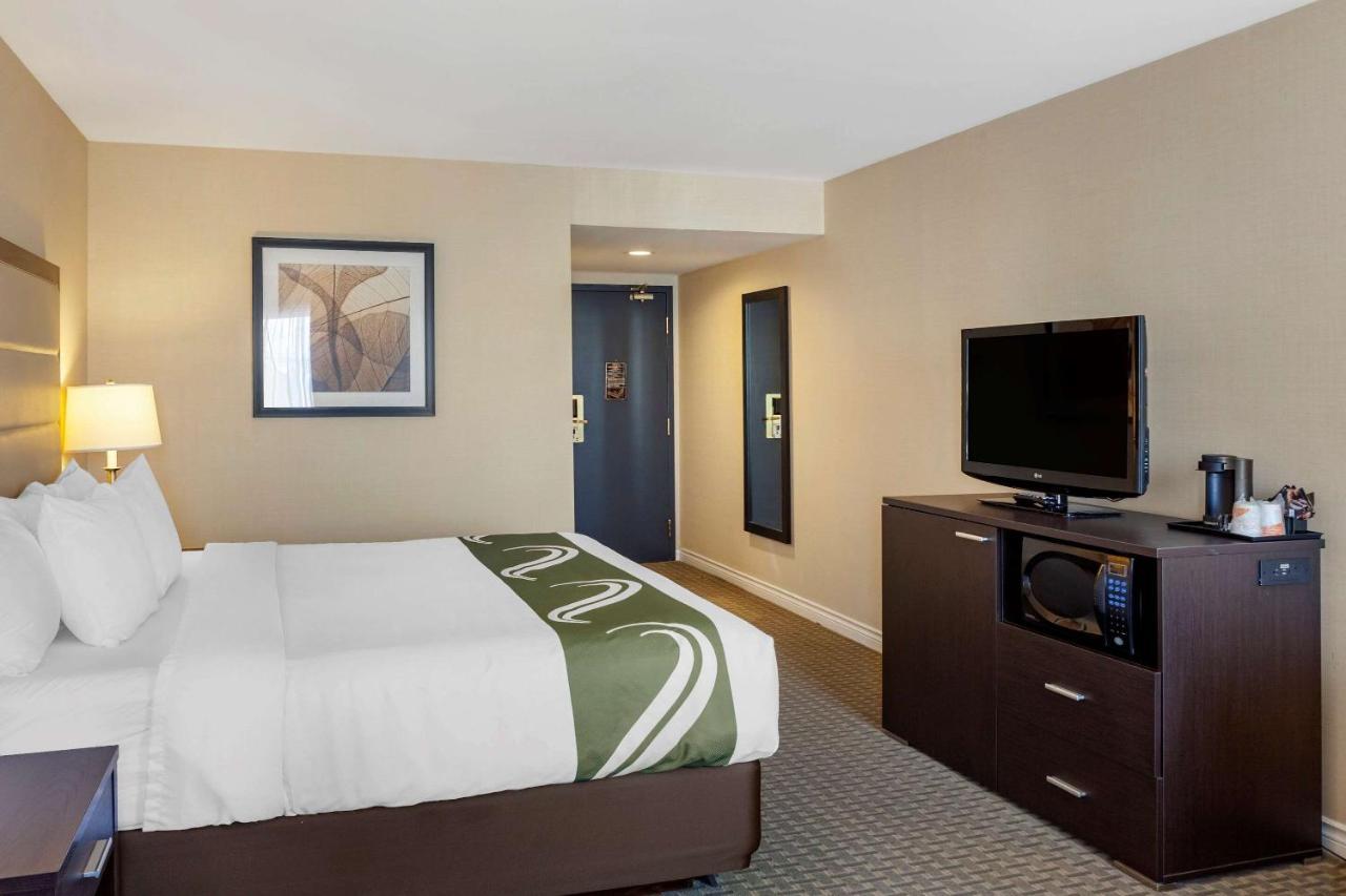 Quality Inn Airport West Mississauga Exterior foto