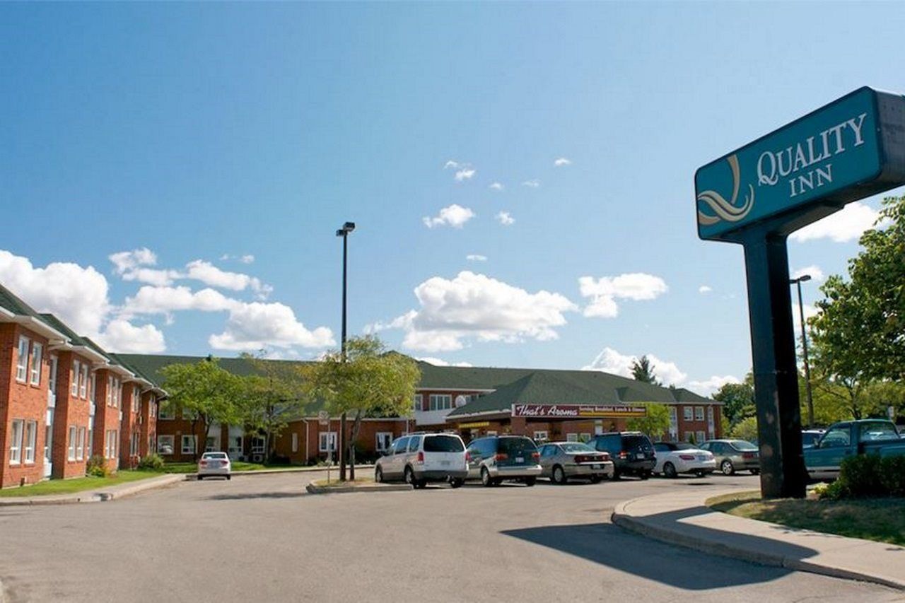 Quality Inn Airport West Mississauga Exterior foto